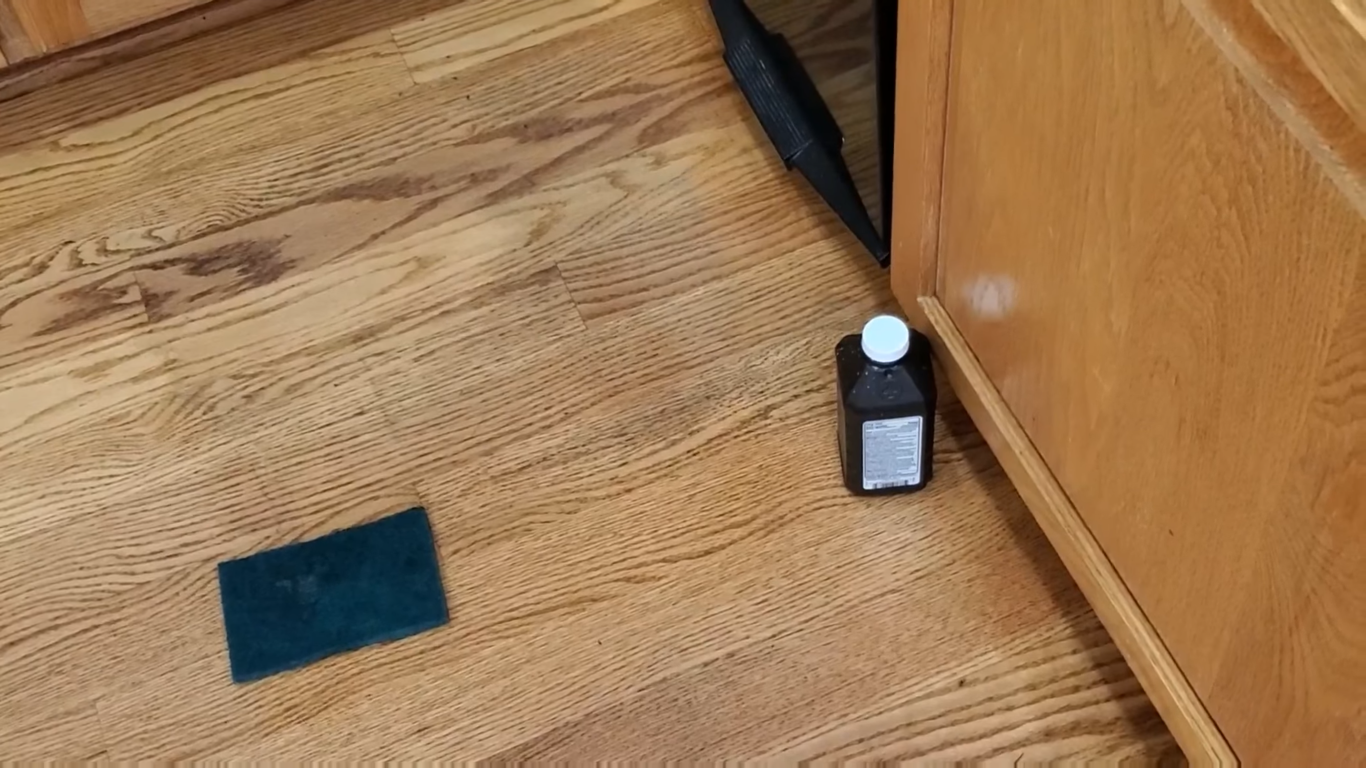 How to Remove Dark Stains From Hardwood Floors? - HomeProfy