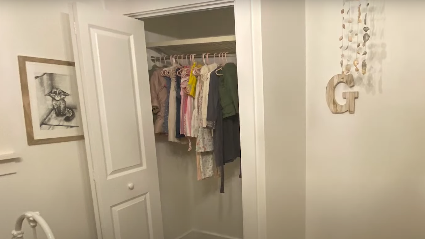 Standard Bedroom Closet Size Guide HomeProfy